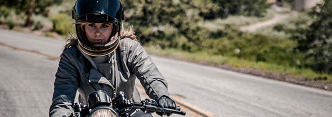 Bell Bullitt Carbon che casco Bell Bullitt Carbon che casco